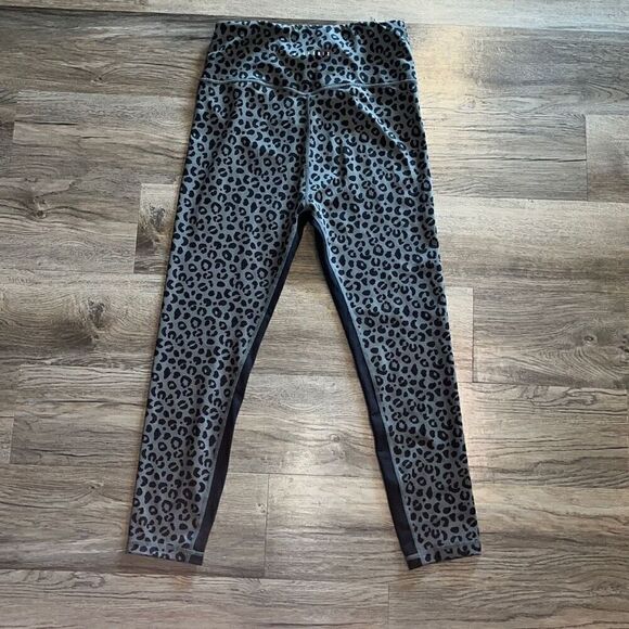ALL FENIX Gray Black Leopard Print Leggings Large - Picture 3 of 7